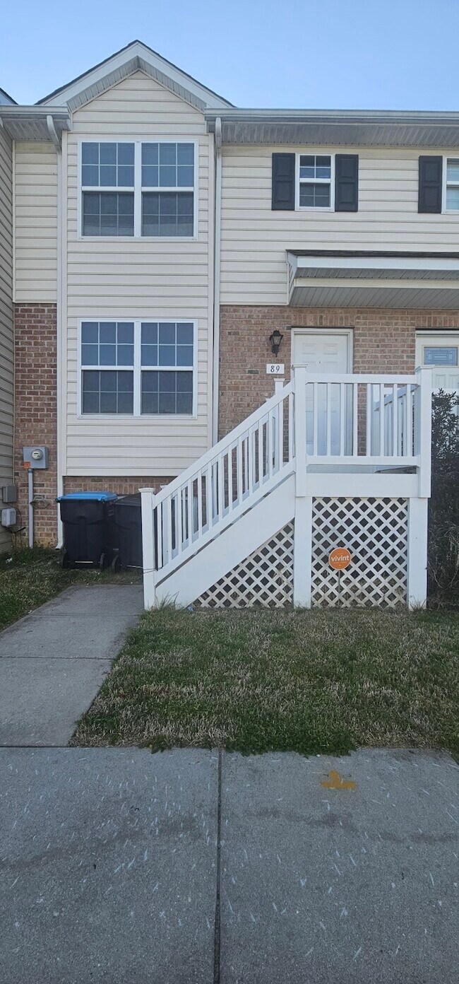 Photo - 89 Salerno Dr