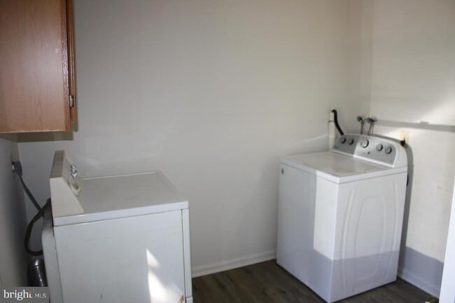 Building Photo - 516 Colgate Ct