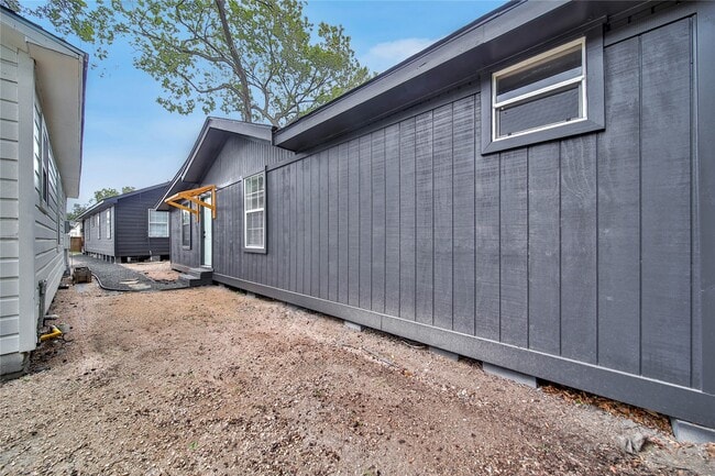 Building Photo - 1710 Shelby St