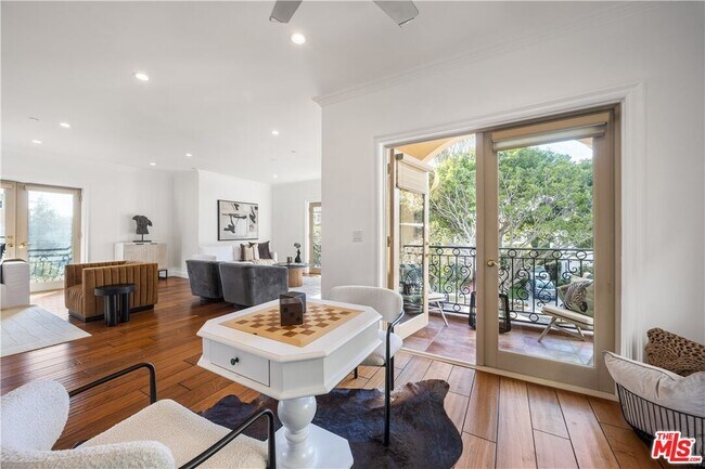 918 S Wooster St Unit 2