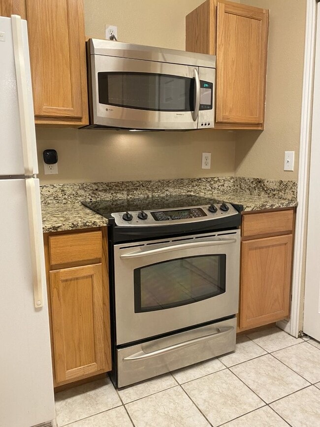 Photo - 447 W Longleaf Dr