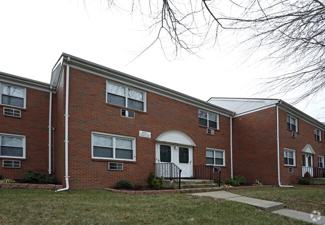 Nassau Arms Apartments