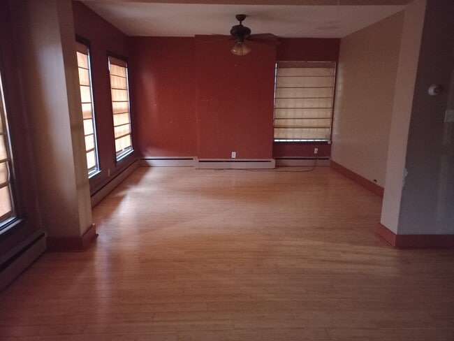 Photo - 4740 Friendship Ave