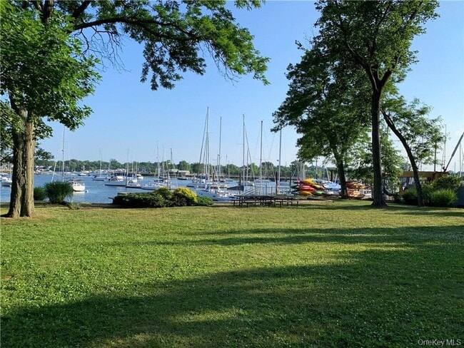 Photo - 225 S Barry Ave