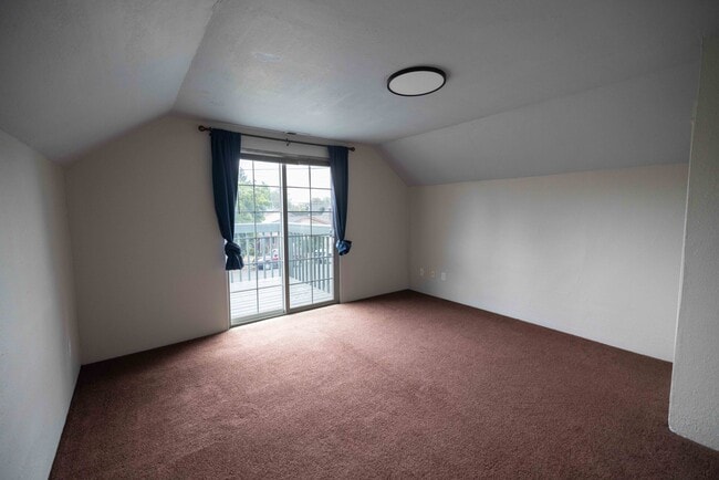 Photo - 401 S Main St