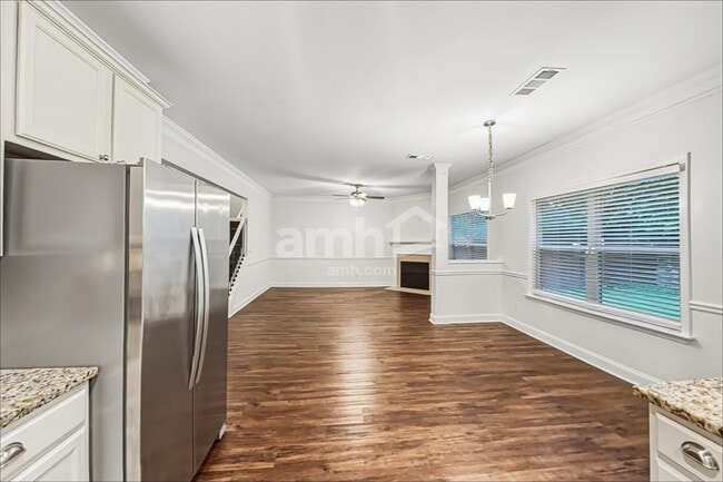 Photo - 514 Crestmont Ln