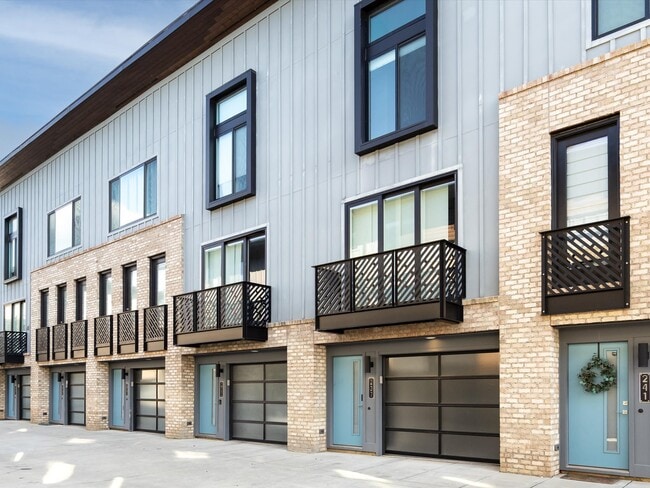 Photo - 237 Domain Way