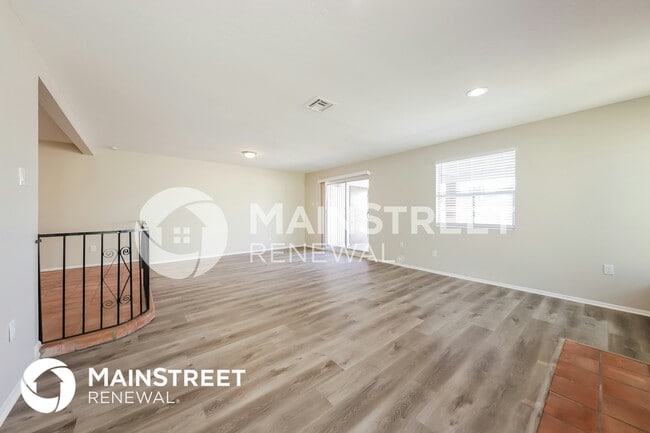 Photo - 4714 N 49th Dr