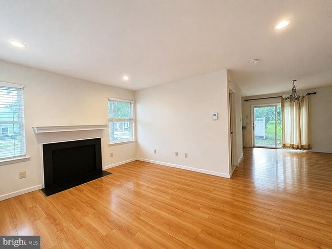 Photo - 196 Jonathon Dayton Ct