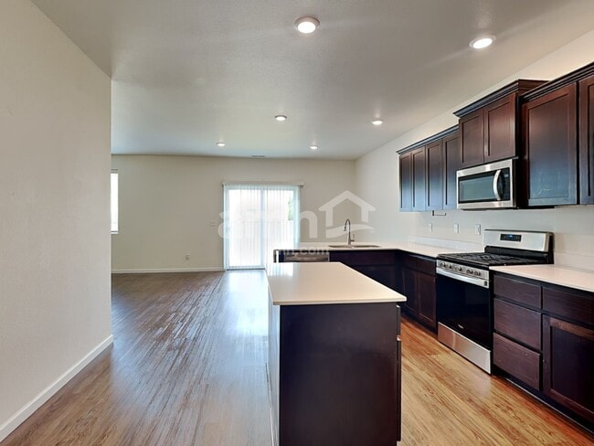 Photo - 2352 NW Matteo Dr