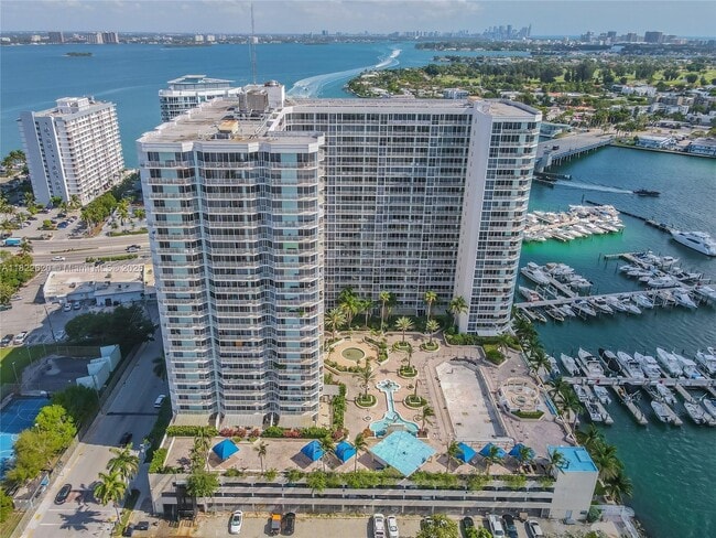 Photo - 7601 E Treasure Dr Unidad 2214