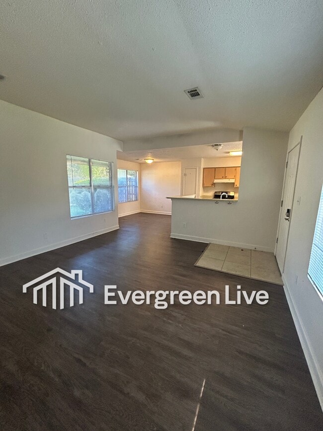 Photo - 60 Boreal Ct