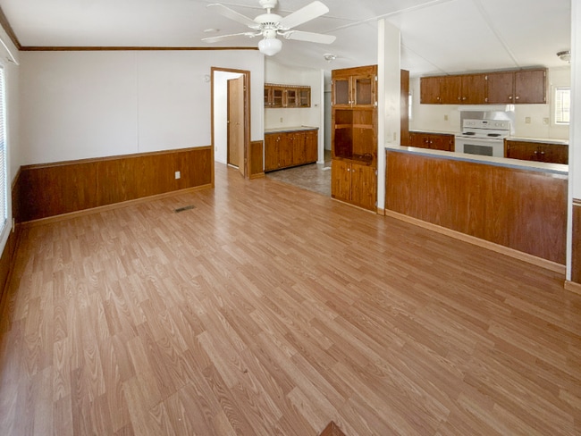 Photo - 200 P Paw Ln