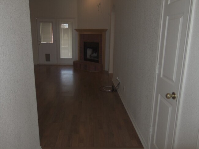 Photo - 4 bedroom, 2 bath