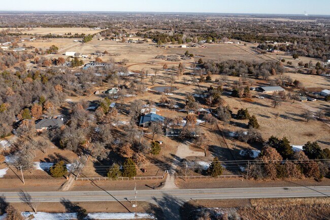 Rural Living Close to the City! - Rural Living Close to the City! House