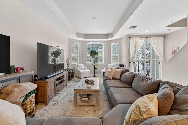 Photo - 11860 Valencia Gardens Ave