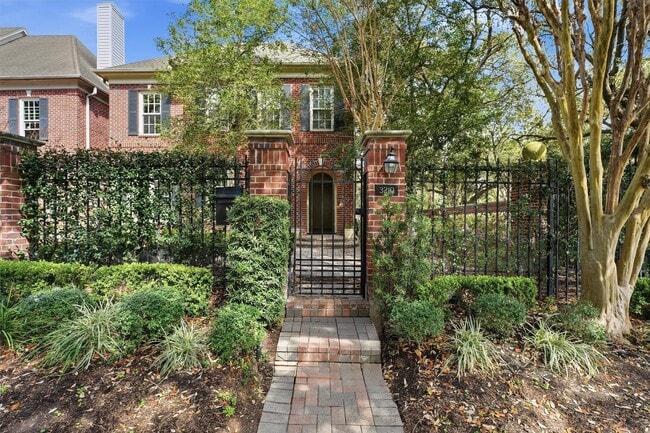 Building Photo - 3210 Maroneal St