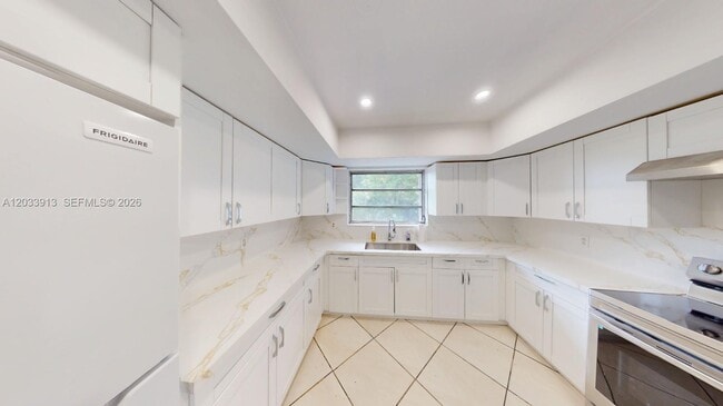Photo - 7882 Grand Canal Dr Unidad 7882