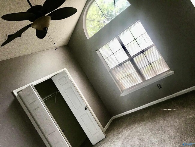 Photo - 106 Brookstone Ln