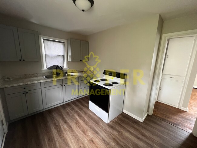 Photo - 2310 Emerson Ave Unit A