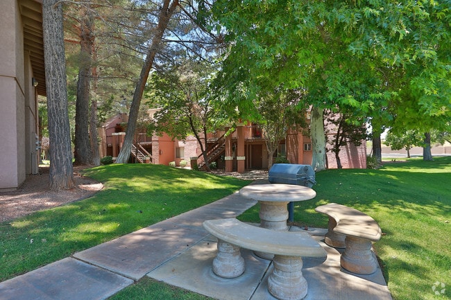Highland Woods Apartments