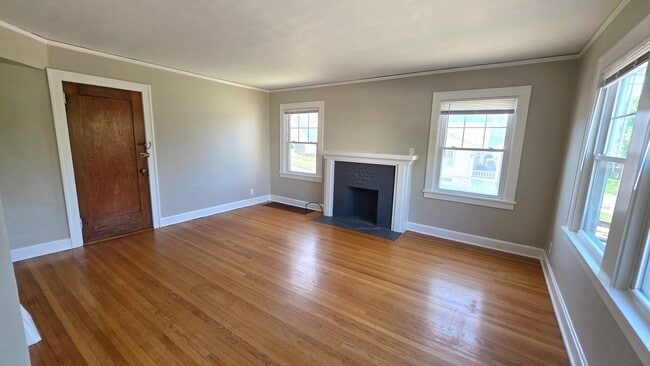 Photo - 1432 W 48th St Unidad 1