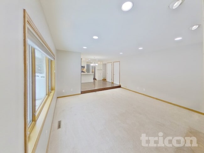 Photo - 2303 Leyland Cir