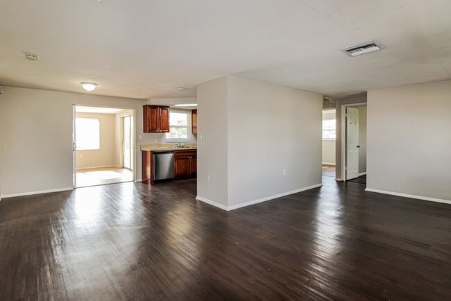 Photo - 1012 Normandy Blvd