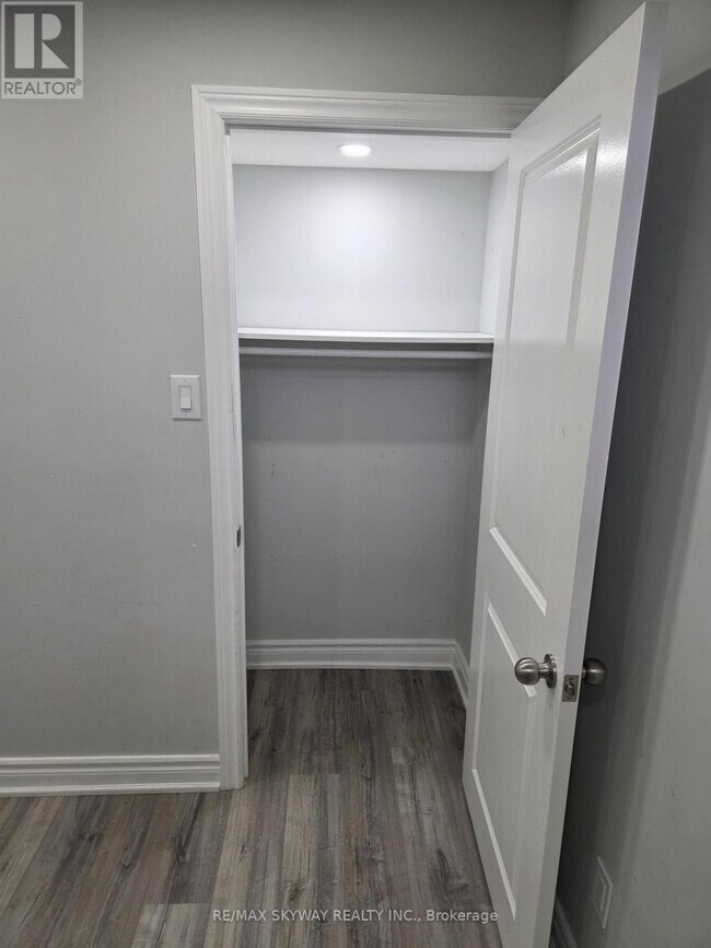 Photo - 6 Haverstock Cres