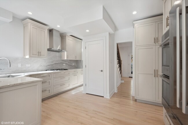 Photo - 2033 Highland Ave