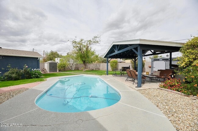 Photo - 1708 E Montebello Ave