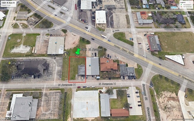Building Photo - 1301 N Avenue H