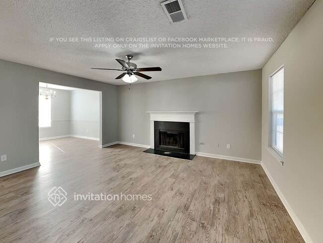 Photo - 685 Meadows Ln