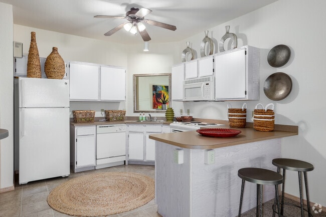 Custom - 2BD, 2BA - 1093SF - Kitchen
