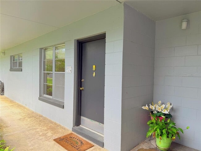 Building Photo - 825 N Primrose Dr Unit 106 Rental