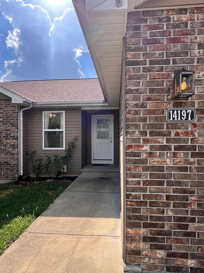 Photo - LARGE 4/3 with so much to offer! Waynesville School District