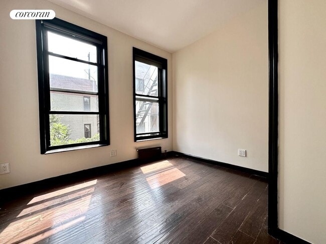 Photo - 350 E 91st St