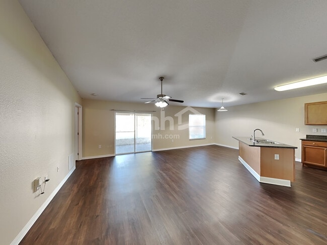 Photo - 1315 Tarton Way