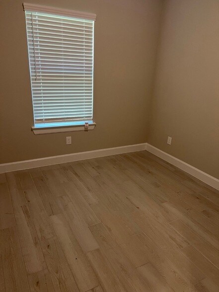 Photo - 3336 Vine Ter Trce