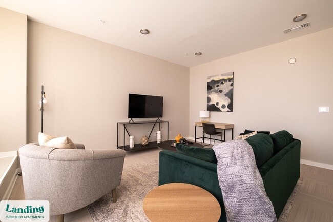 Photo - 600 19th St N Unidad 604.1407325