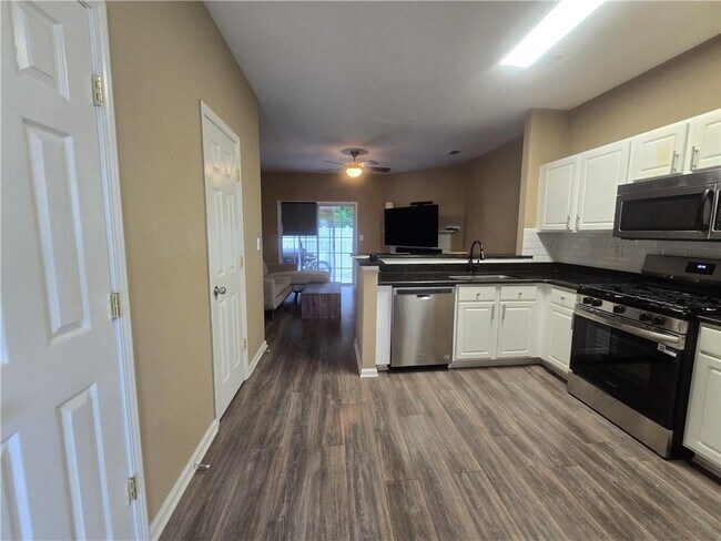 Photo - 3222 Hidden Cove Cir NW