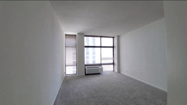 Building Photo - 60 E Scott St Unit 650