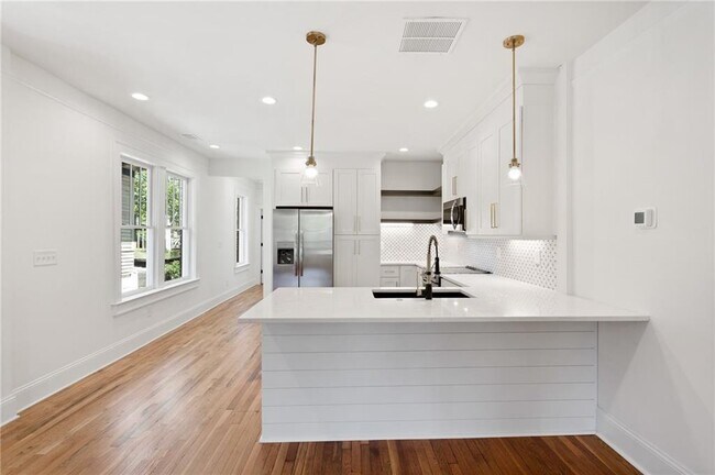 Photo - 512 Ralph McGill Blvd NE