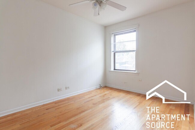 Photo - 516 W Cornelia Ave Unit 210