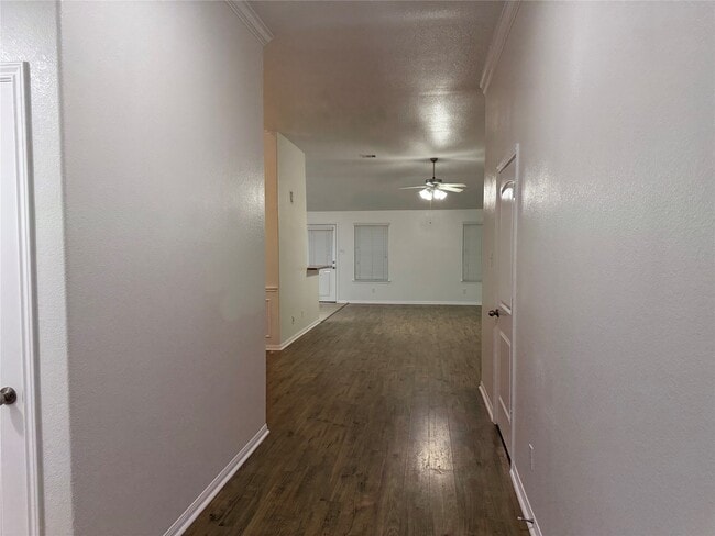 Photo - 958 Oak Glen Dr
