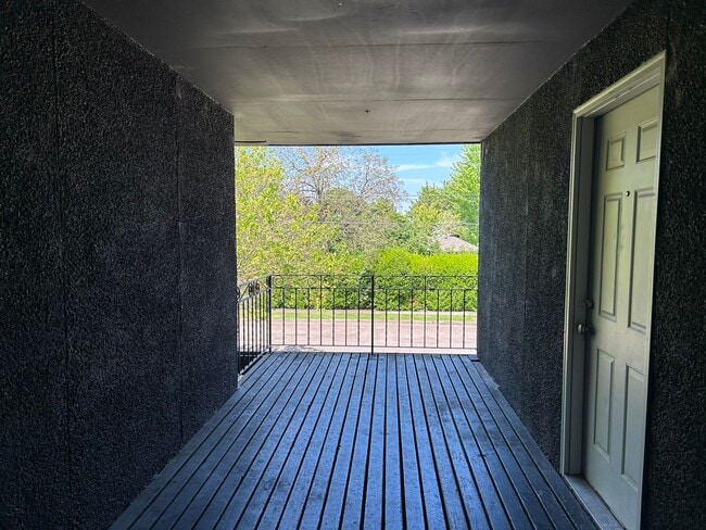 Photo - NO APPLICATION FEE AND FREE FIRST MONTHS RENT!! Cozy 2 Bed, 1 Bath Apartment Near Downtown Albany... Unit 106-01-208-202