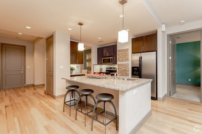 2BR,2BA - 1610F B2E - KITCHEN