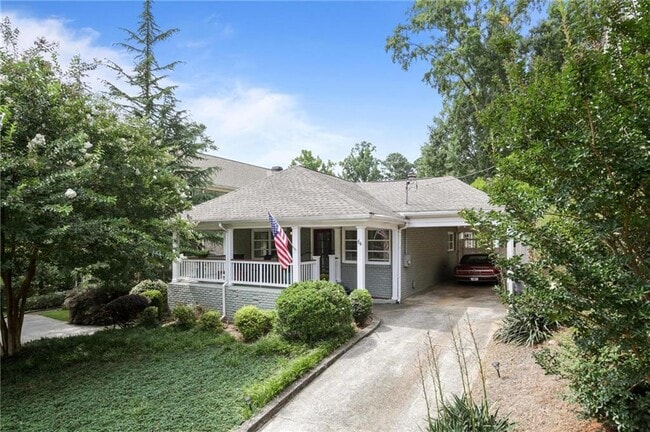 Photo - 64 W Belle Isle Rd NE