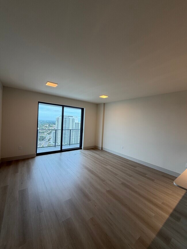 Photo - 1549 Van Buren St Unit A