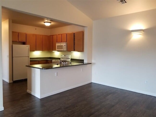 Photo - 2200 Classen Blvd Unit 12-112